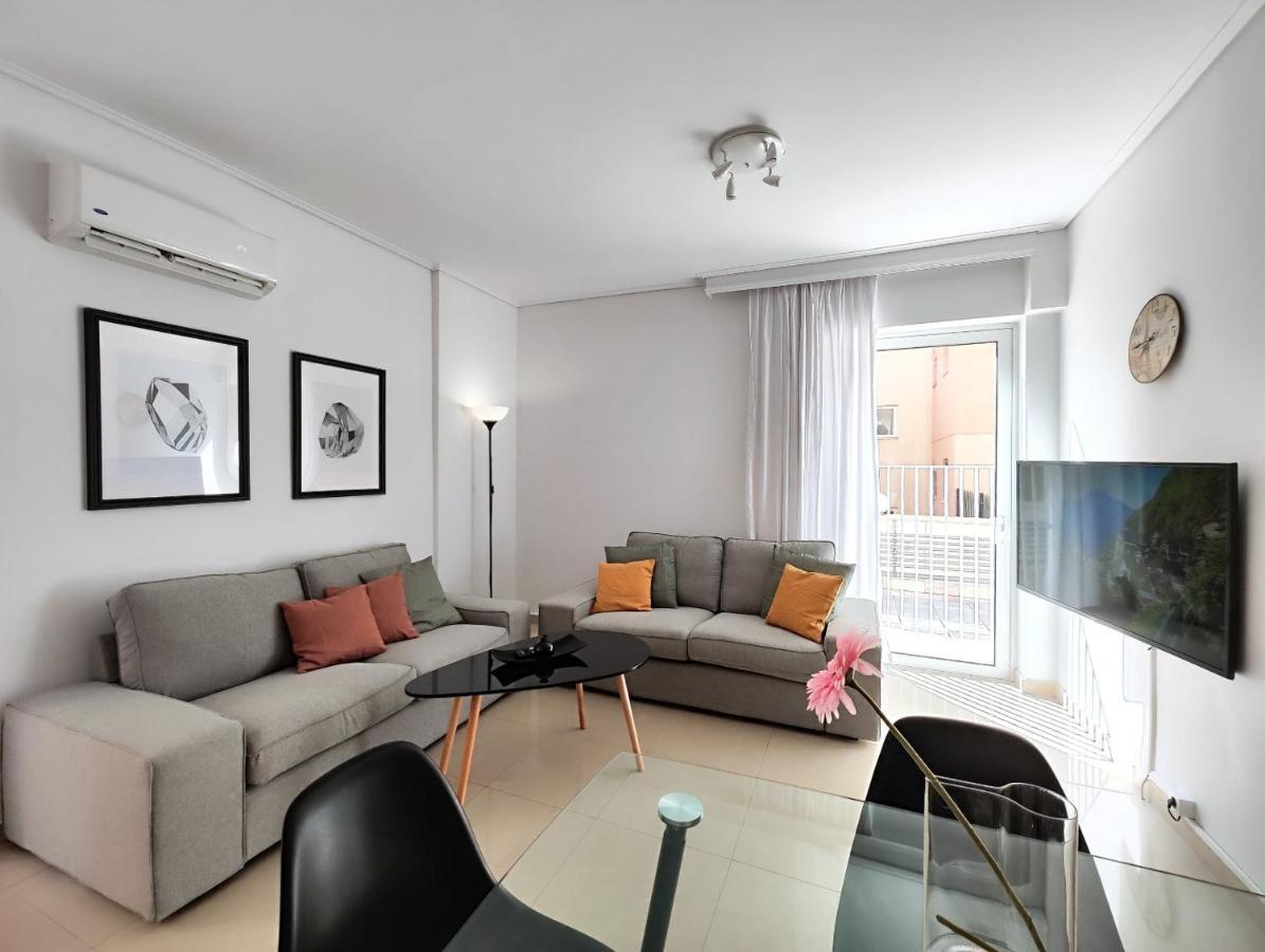 Apartment Omorfokklisias By