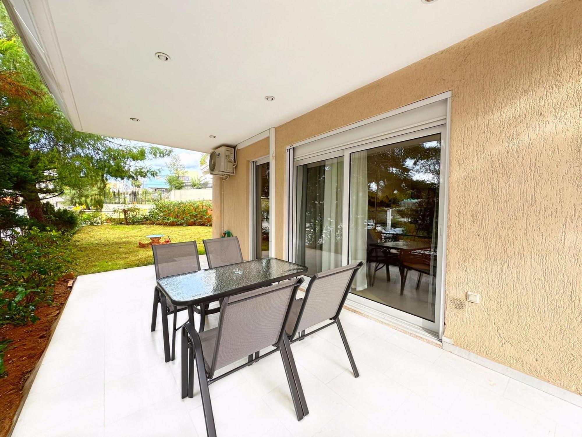 Apartment Omorfokklisias By Athens